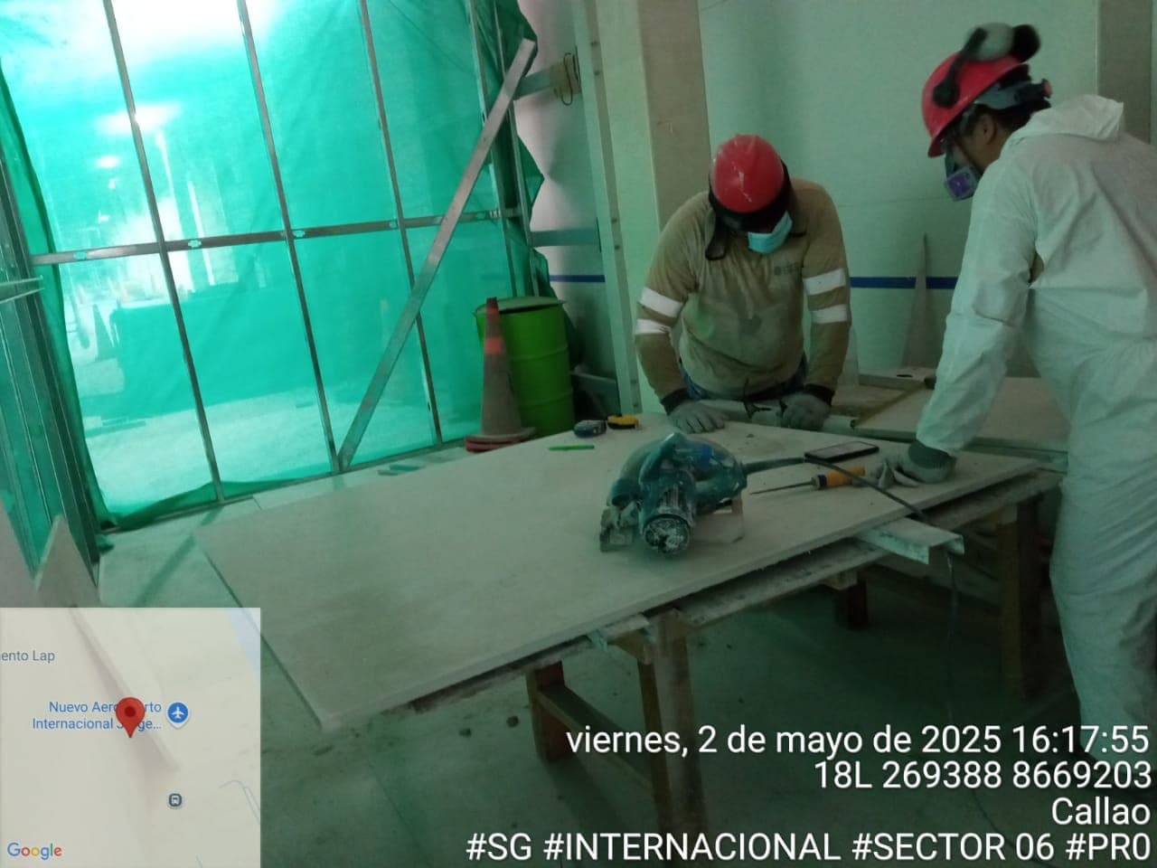 Detalle de terminación y sellado en superficie interior