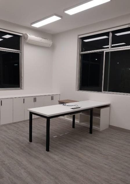 Sala de reuniones terminada en Linde Perú