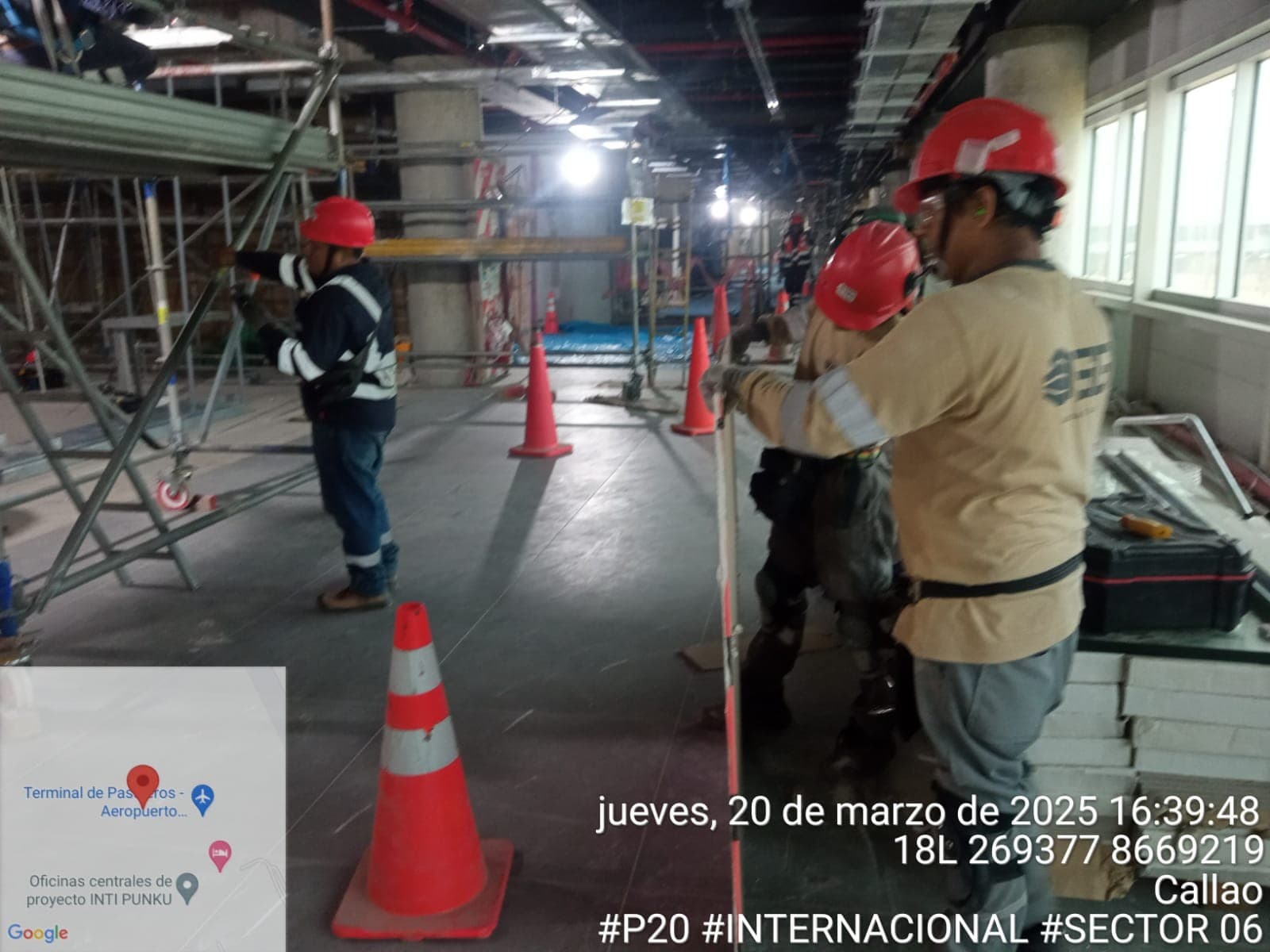 Coordinación de cuadrilla y montaje de perfilería interior