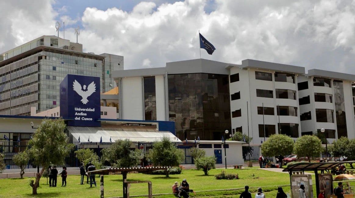 Implementación interior en la Universidad Andina de Sicuani