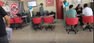 Mesas y sillas entregadas para el Customer Hub de Conauto en Arequipa