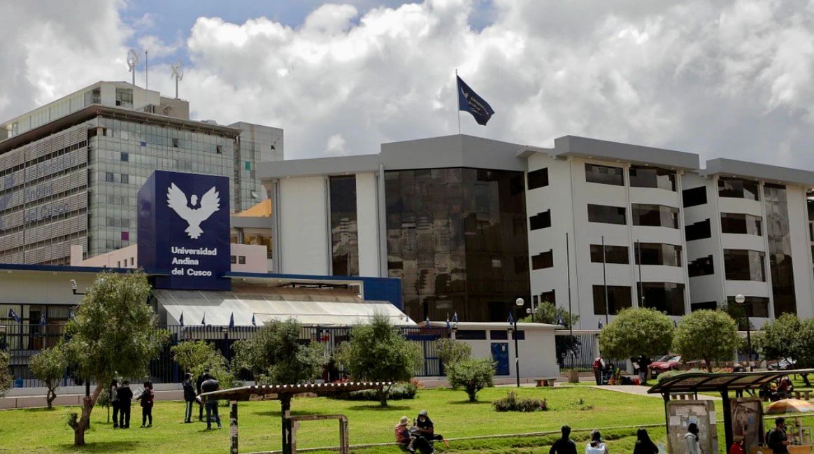 Implementación interior del edificio universitario en Sicuani